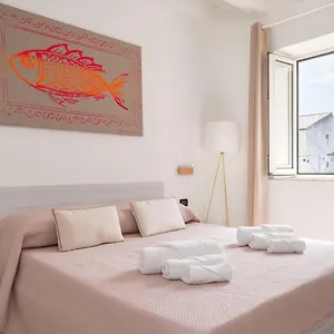 Iverlid Home. , Palermo Italia